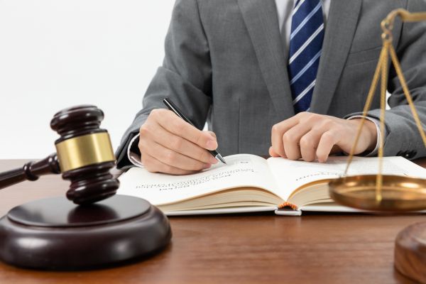 Założenie aparatu ortodontycznego a stan zapalny i powikłania