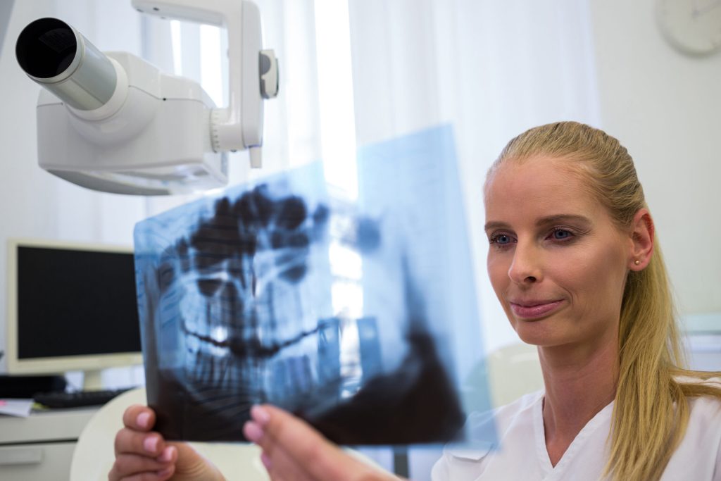 Brak badania CBCT przed leczeniem ortodontycznym
