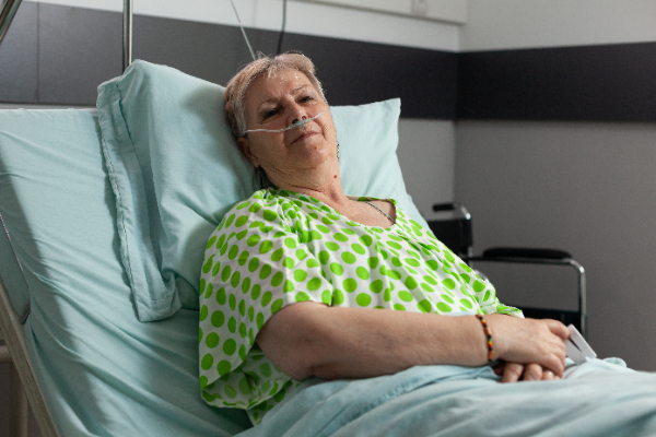 Nieuzasadnione przeniesienie pacjenta ze szpitala do hospicjum – prawa pacjenta i możliwości działania